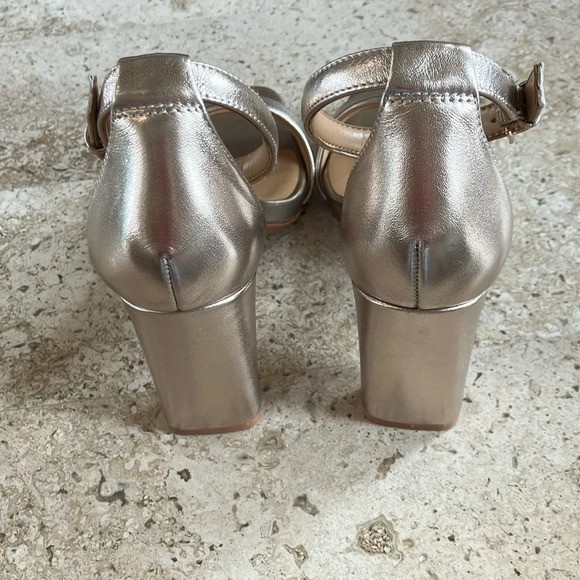 NWOB Naturalizer Women's Joy Ankle Strap Heeled Dress Sandal Bronze Leather 6 - Picture 11 of 13